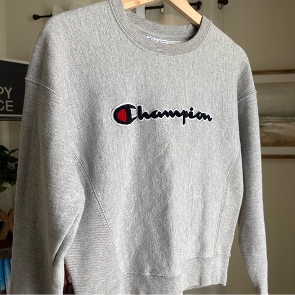 Vintage Champion Women’s Reverse Weave Logo Sweatshirt Size XS - Picture 4 of 10